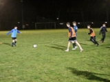 Training S.K.N.W.K. JO19-1 op het oude trainingsveld (13/23)